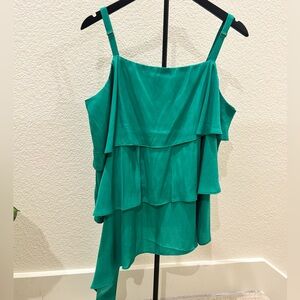SKIES ARE BLUE Women’s Curvy Emerald Tiered Ruffle Spaghetti Strap Blouse. 1X
